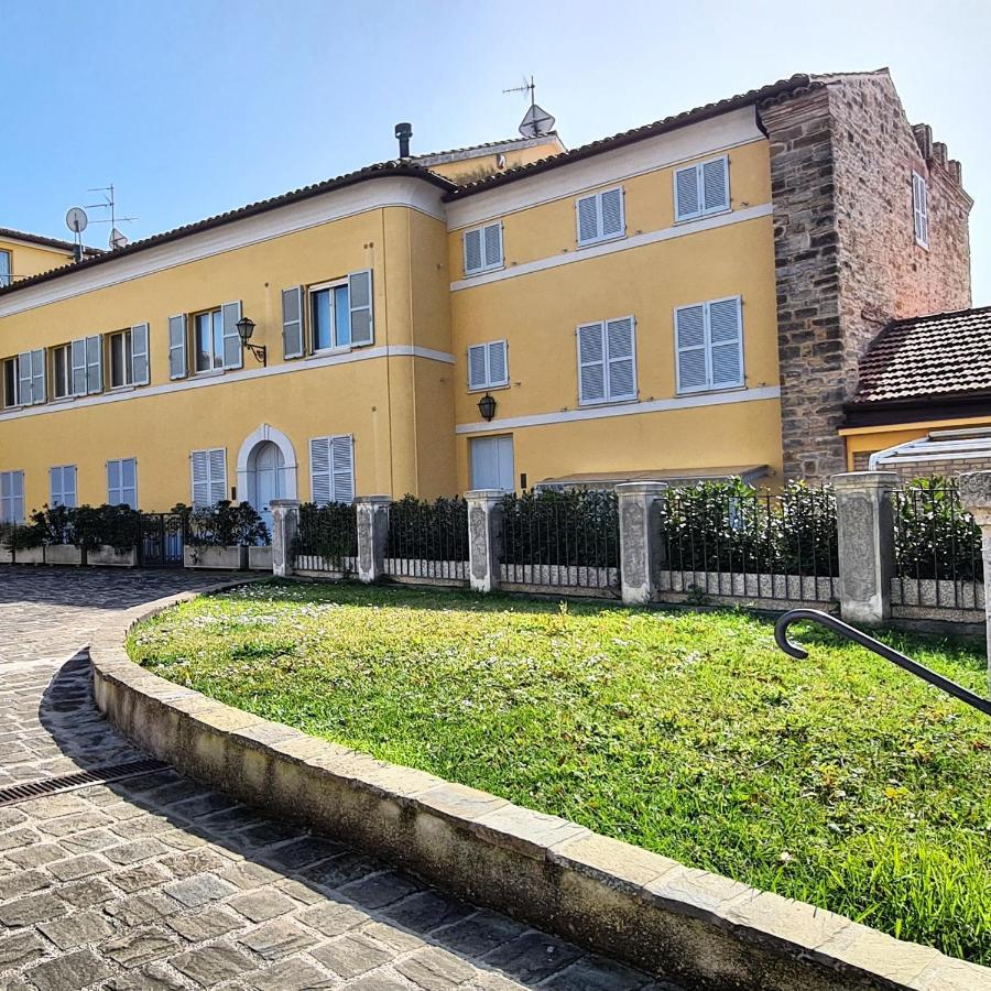 "Nido Del Falco" Palazzo Ricotti Camerano Kültér fotó