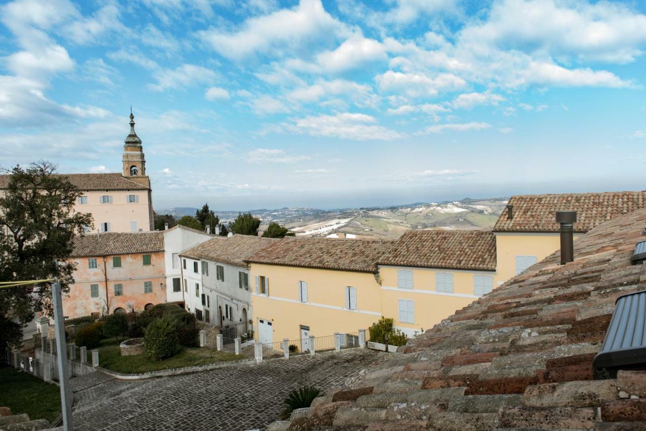 "Nido Del Falco" Palazzo Ricotti Camerano Kültér fotó